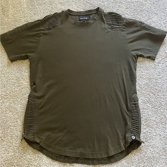 Makobi Men’s Army Green T Shirt With Pleats And Zippers Size Large - Picture 1 of 11